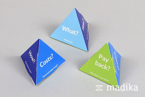 Pyramidenaufsteller von oben bunt bedruckt Pyramidenaufsteller von oben bunt bedruckt